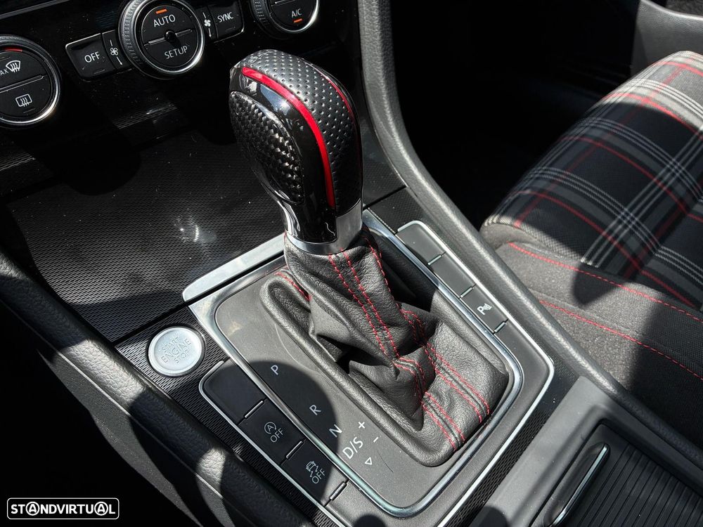 VW Golf 2.0 TSi GTi DSG Performance - 23