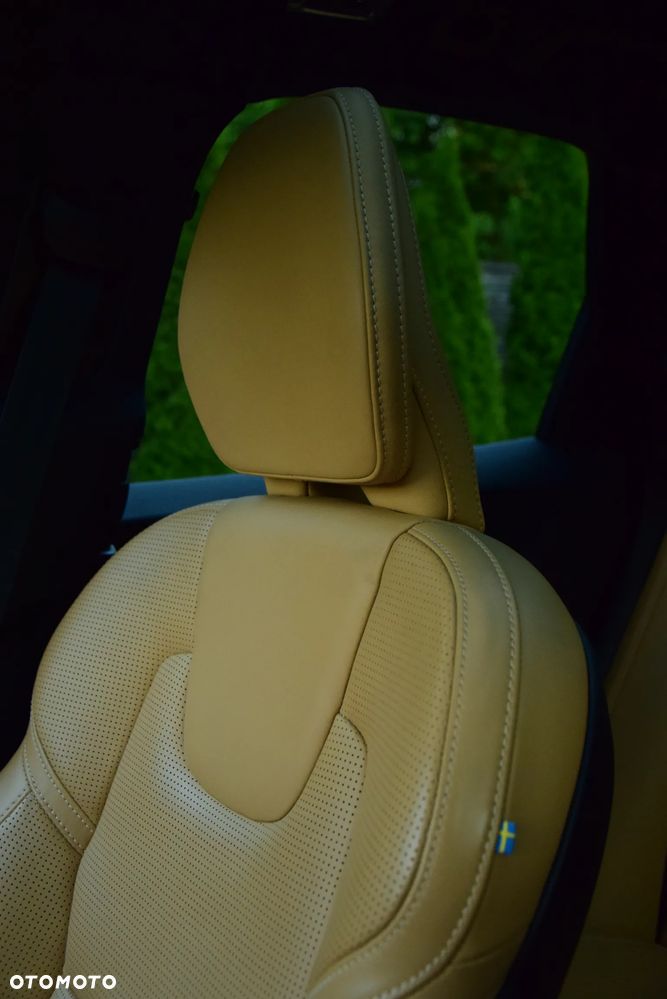 Volvo XC 60 B5 B AWD Inscription - 39