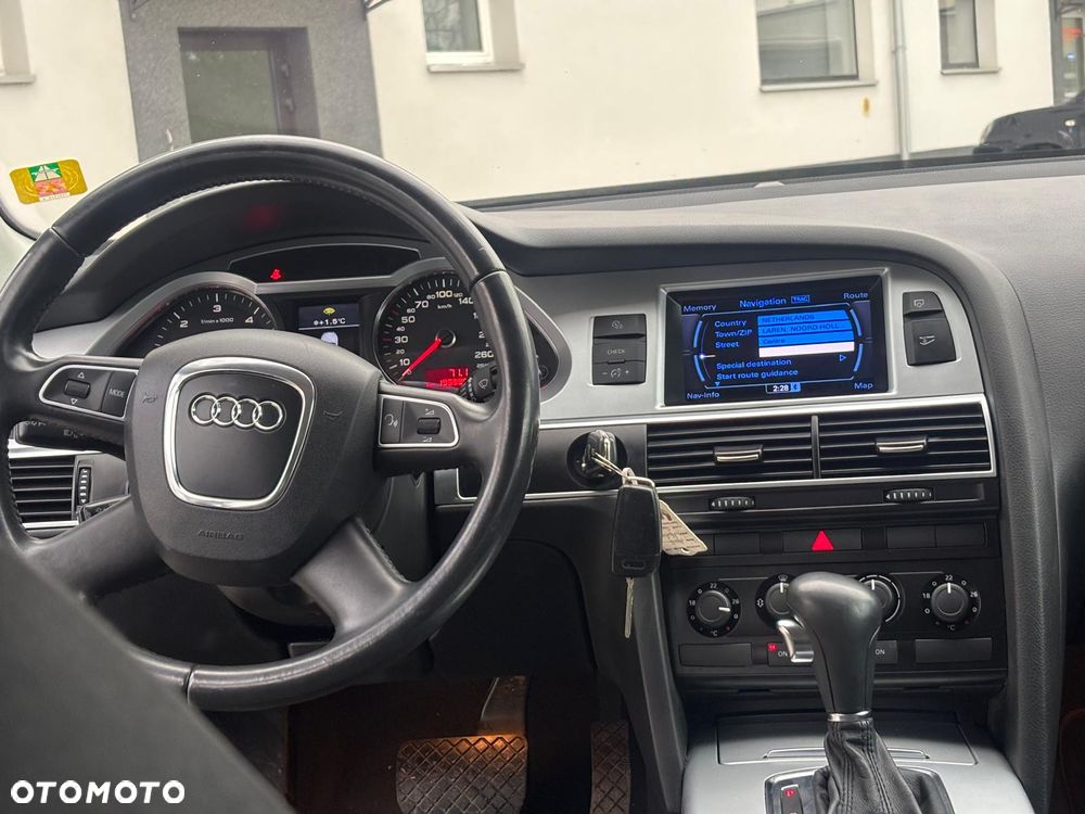 Audi A6 Avant 2.0 TDI Multitronic - 25