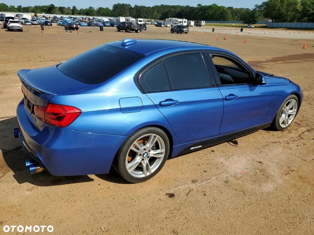 BMW Seria 3 328i xDrive Sport-Aut - 4