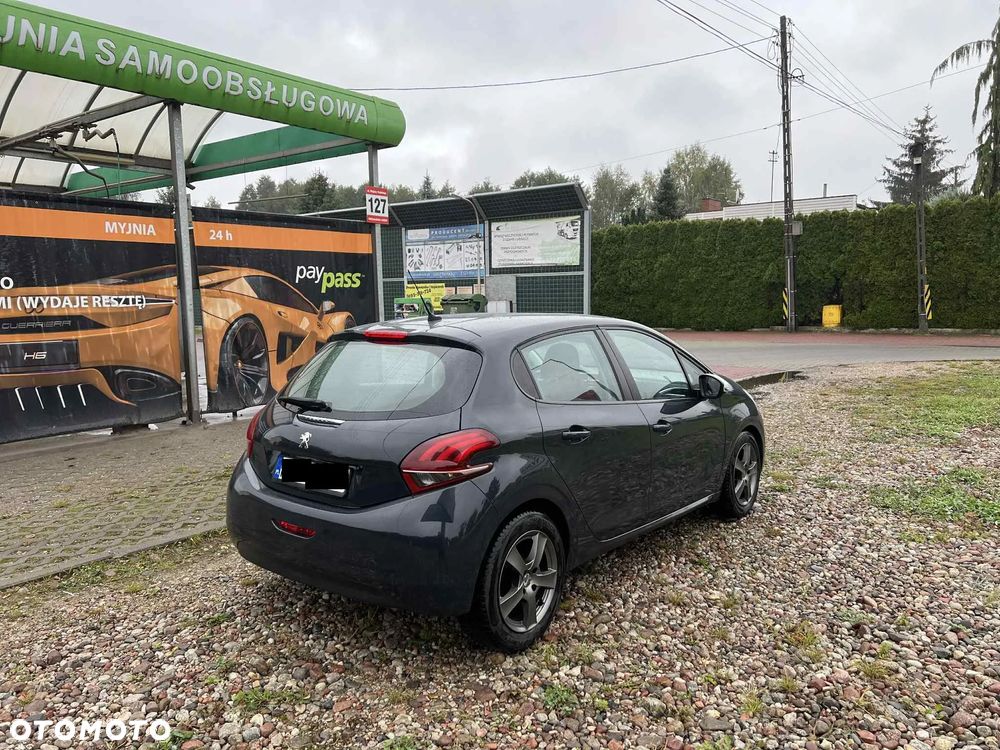 Peugeot 208 1.2 PureTech Style - 4