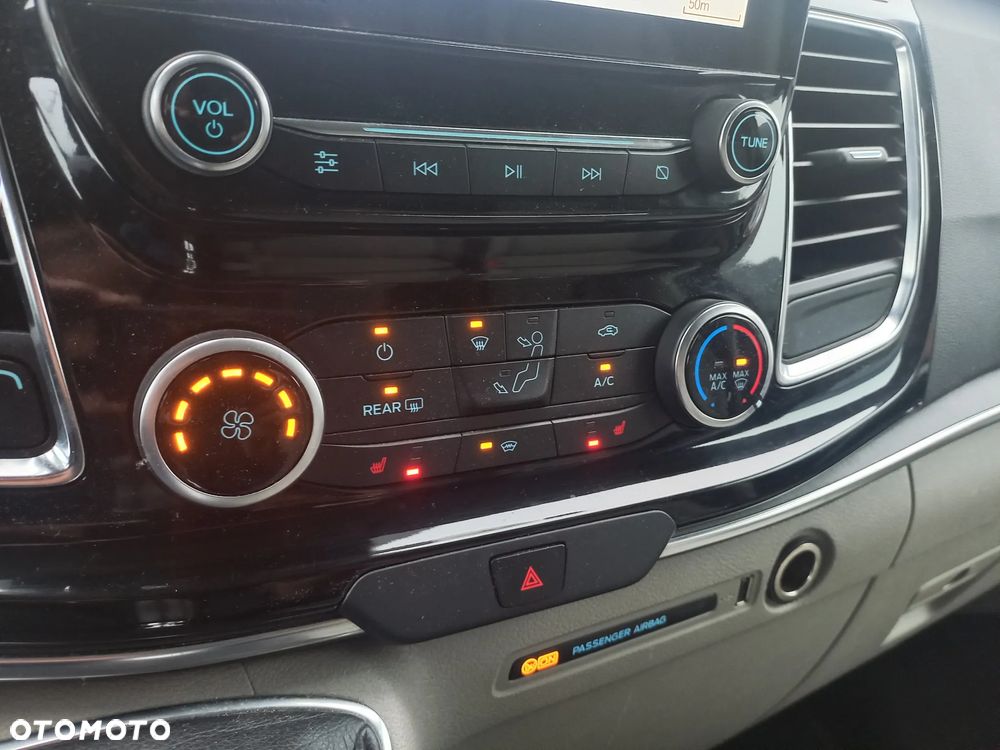 Ford Tourneo Custom 2.0 TDCi L2 Titanium - 33