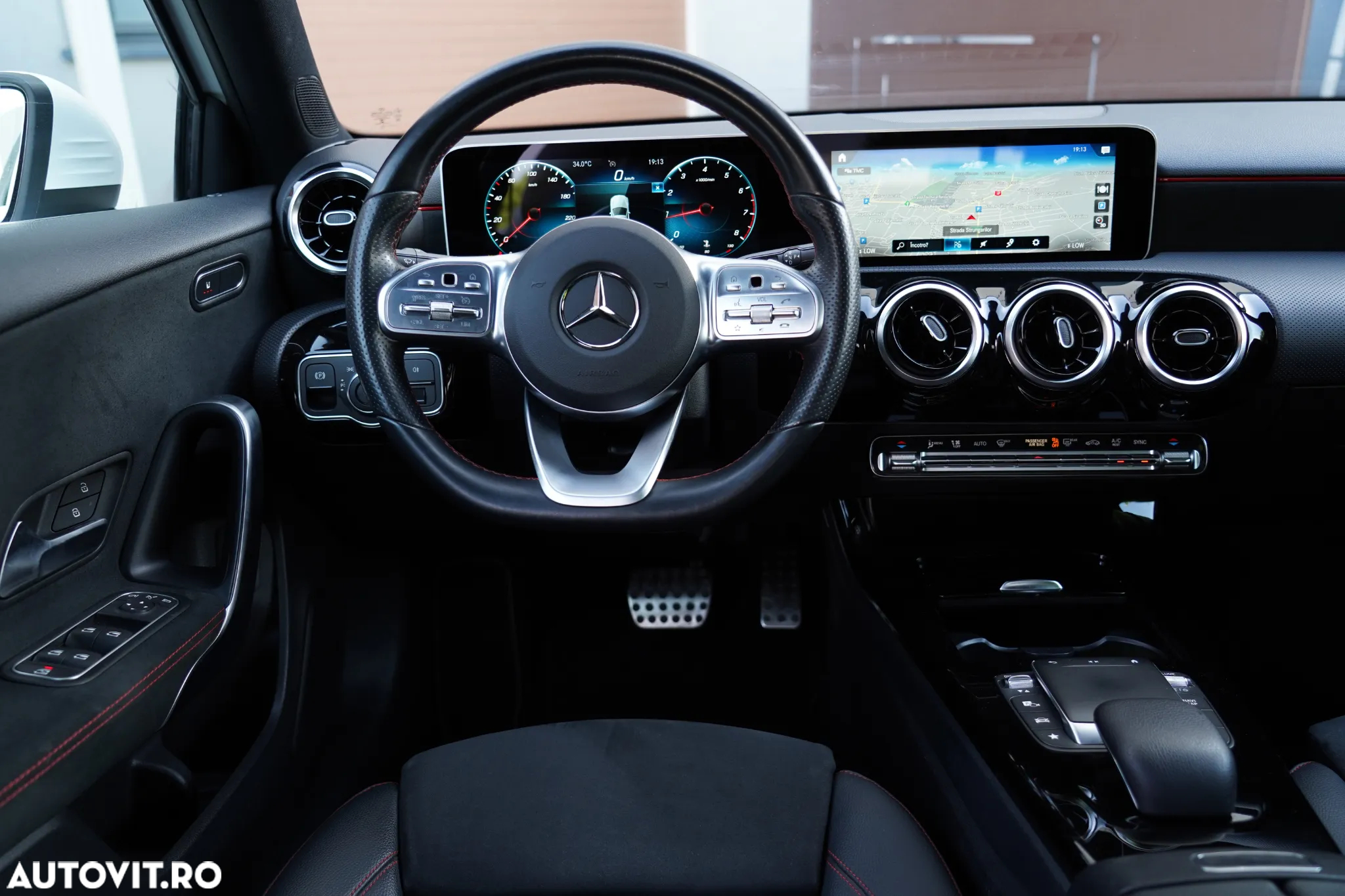 Mercedes-Benz A 200 7G-DCT AMG Line - 13