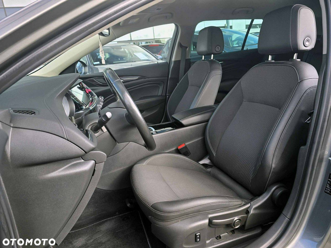 Opel Insignia - 14