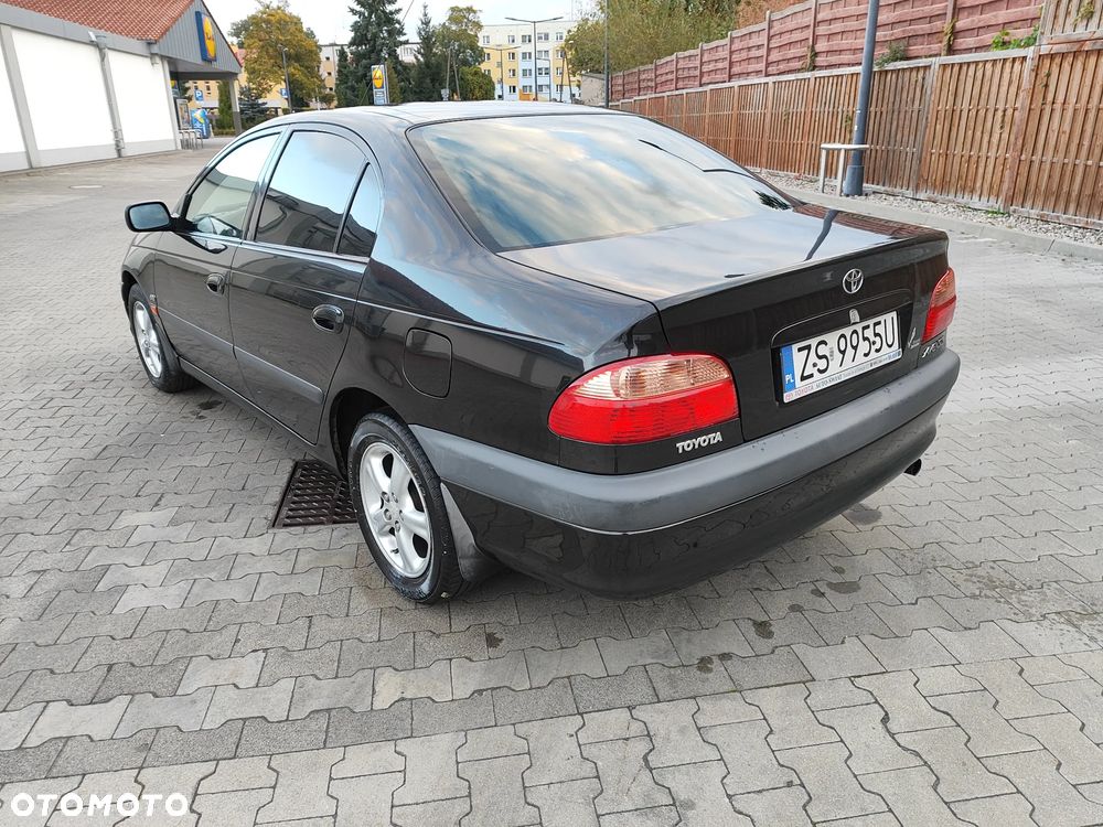 Toyota Avensis 2.0 VVT-i Sol - 4