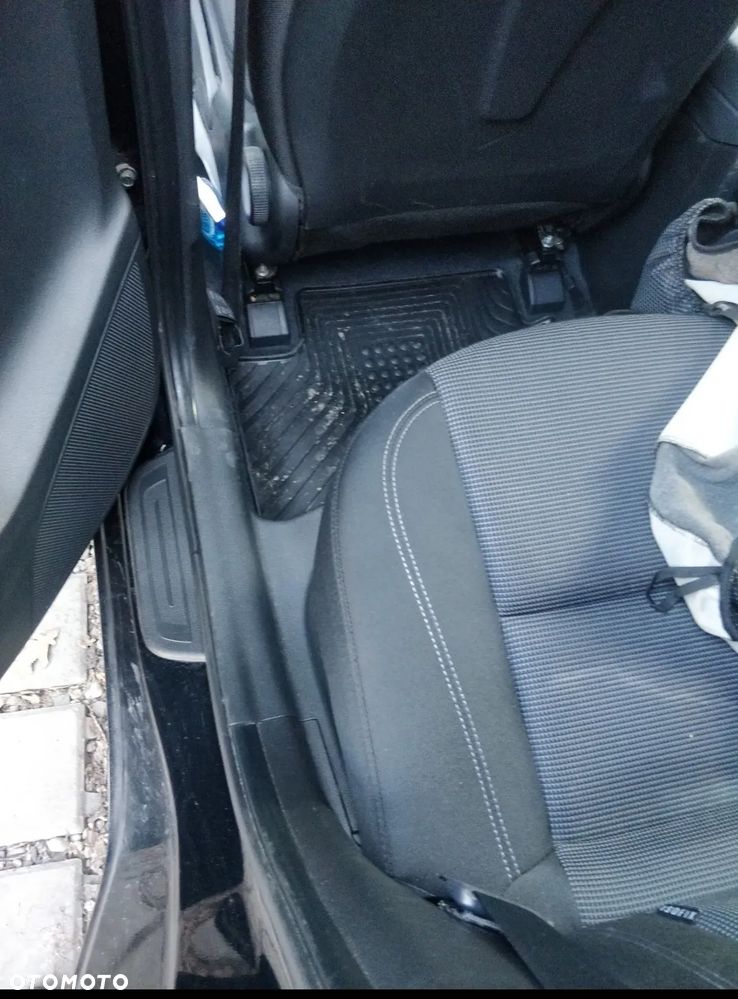 Hyundai i30 1.4 CRDi Classic + - 9