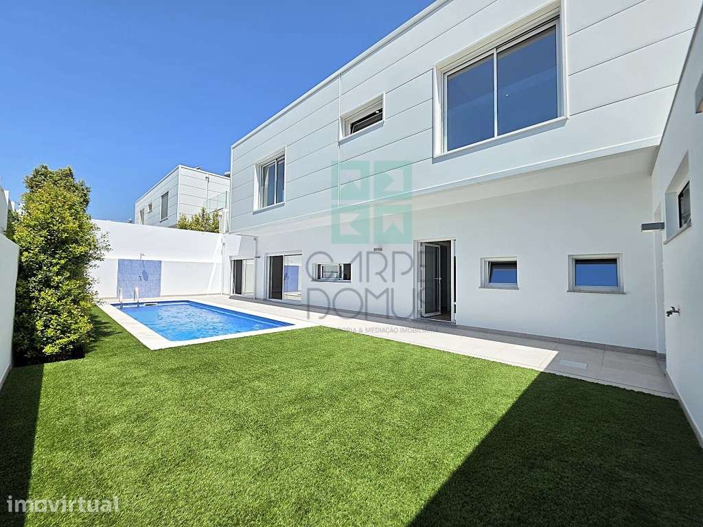Moradia T4 com Piscina e Garagem Dupla perto do Centro de Tavira - Grande imagem: 3/31