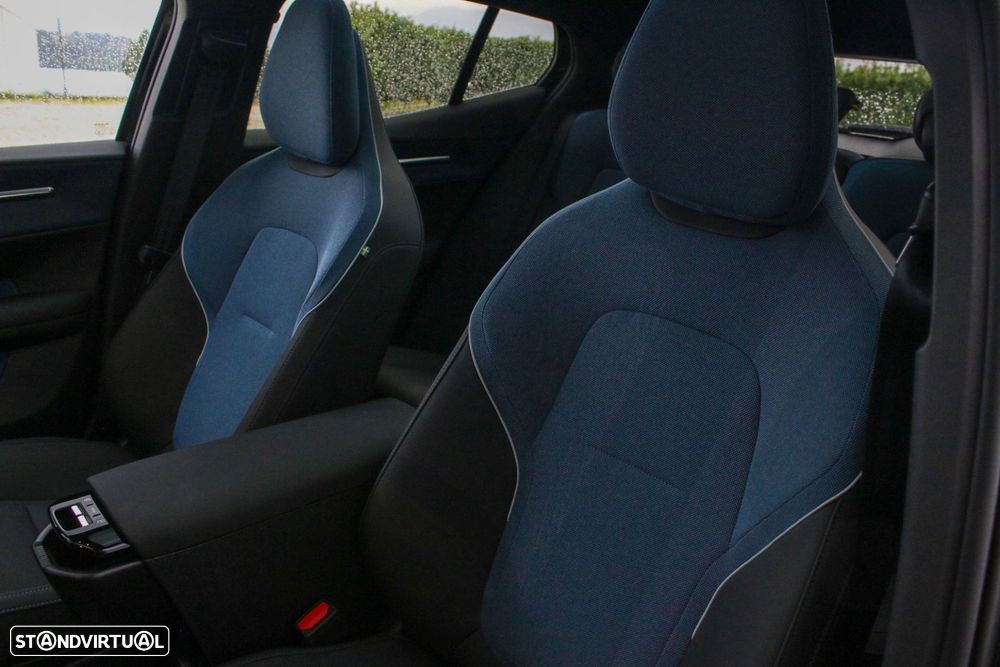 Volvo EX30 69 kWh Single Motor Extended Range Ultra - 48