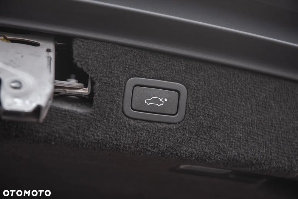 Jaguar XF 2.2 D Luxury - 30