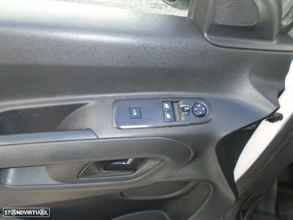 Peugeot PARTNER  LONGA-3 LUGARES 102 CV-NACIONAL-IVA DEDUTIVEL - 20