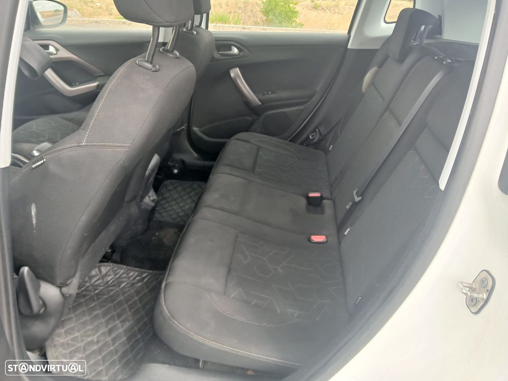 Peugeot 2008 PureTech 82 Style - 11