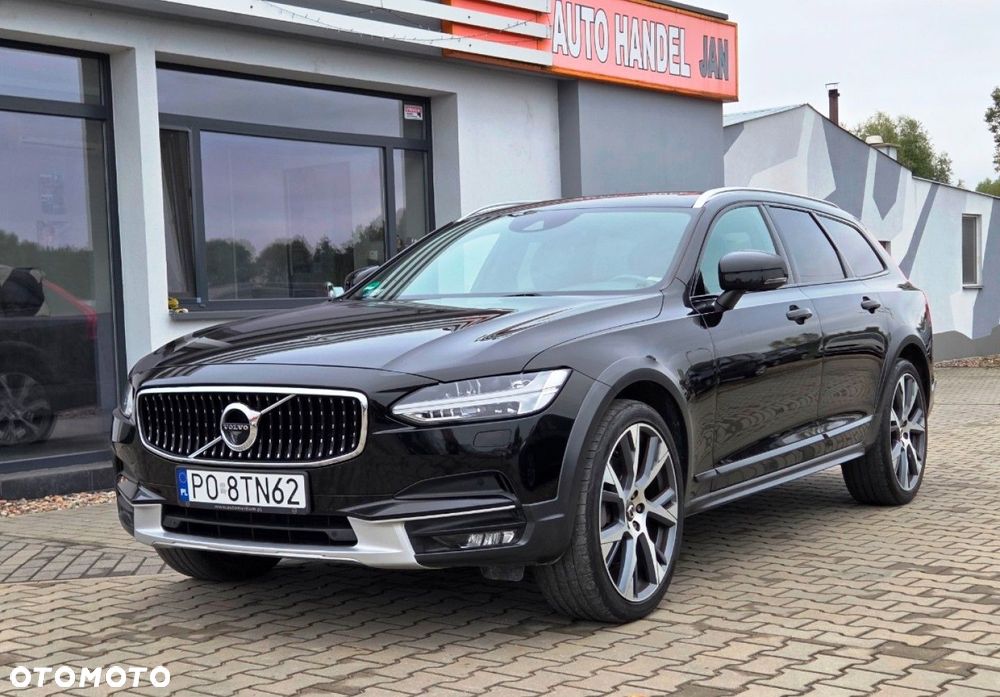 Volvo V90 Cross Country - 25