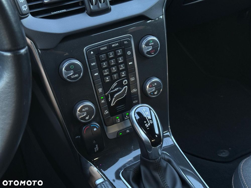 Volvo V40 Cross Country D3 Geartronic Momentum - 20