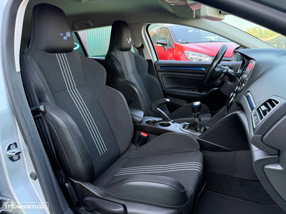 Renault Mégane Sport Tourer 1.5 Blue dCi GT Line - 31