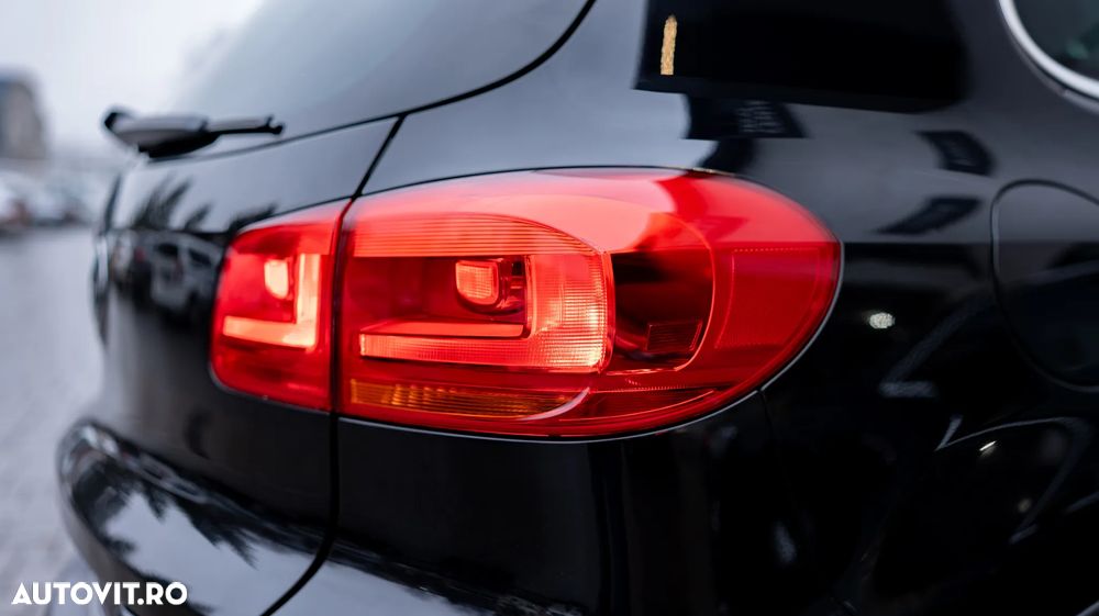 Volkswagen Tiguan 2.0 TDI DPF 4Motion BlueMotion Technology DSG Sport & Style - 20