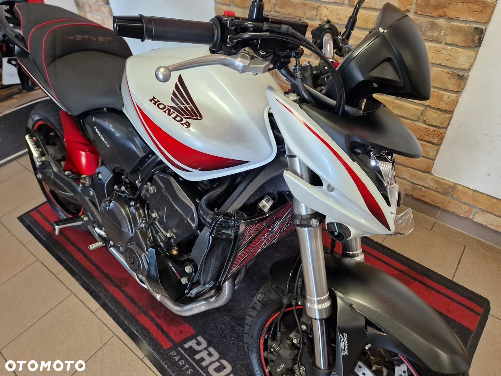 Honda Hornet - 24