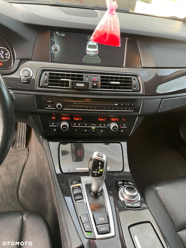 BMW Seria 5 530d xDrive - 15