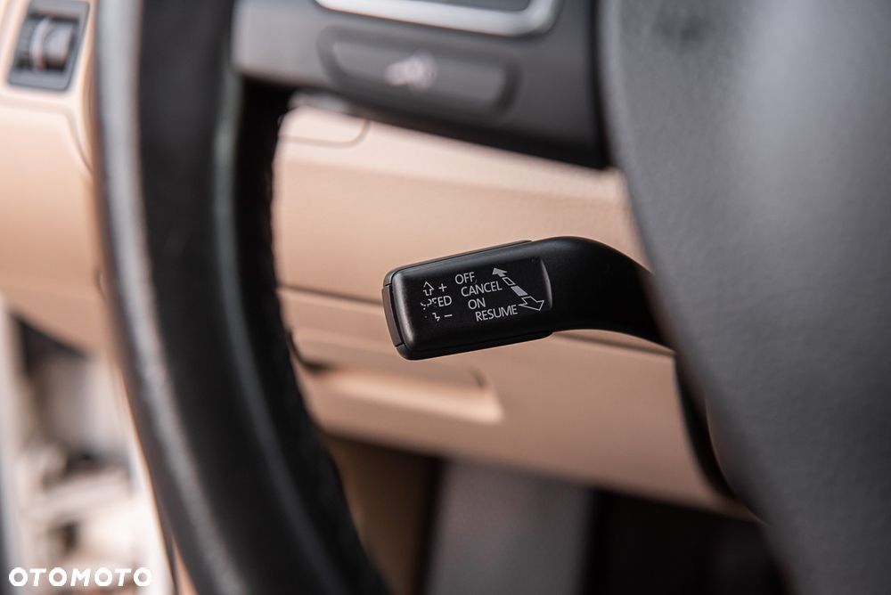 Volkswagen Passat Variant 1.4 TSI ACT (BlueMotion Technology) Highline - 22