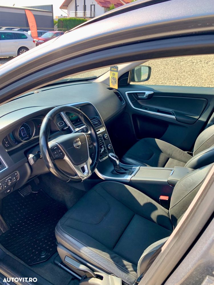 Volvo XC 60 D3 Geartronic Momentum - 9