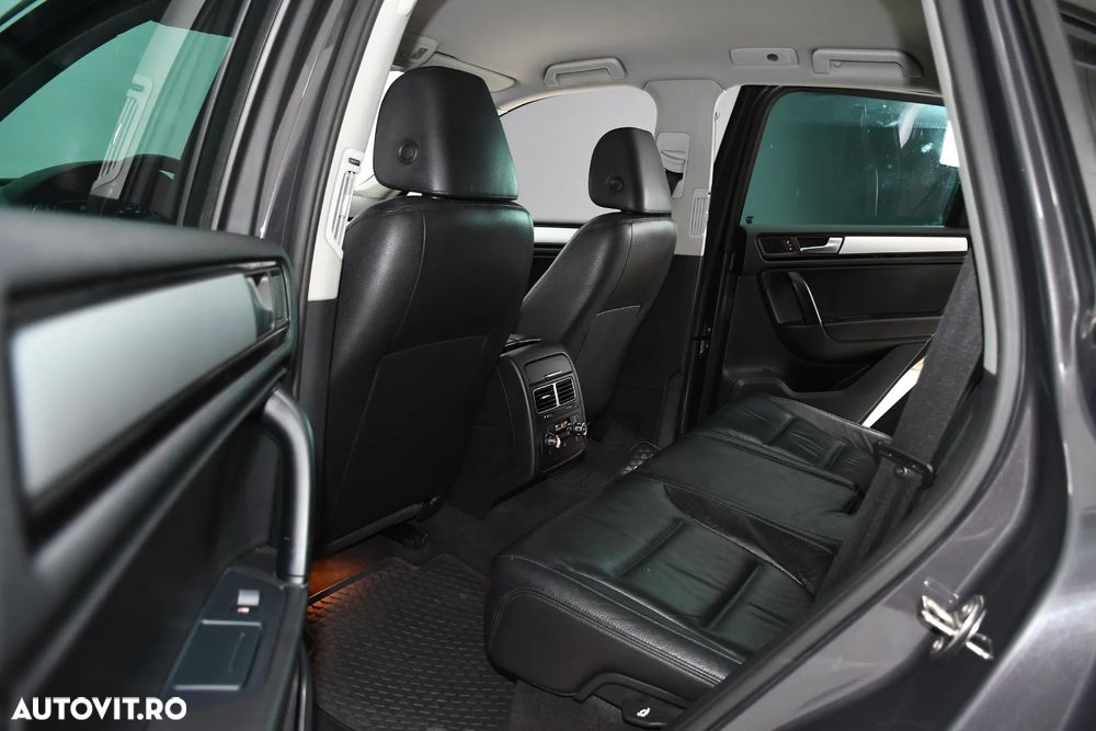 Volkswagen Touareg 3.0 V6 TDI DPF Mountain - 13