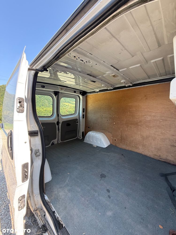 Renault Trafic - 10