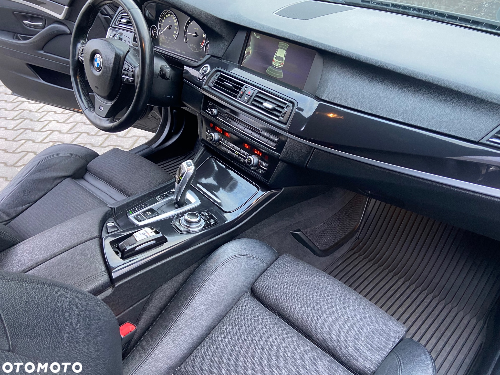 BMW Seria 5 525d xDrive Touring Modern Line - 24