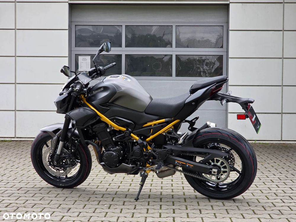 Kawasaki Z 900 - 12
