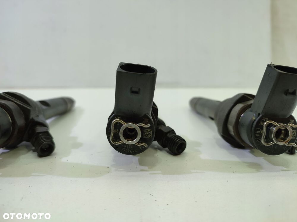 BMW E90 F20 F30 WTRYSKIWACZE N47 1.8D 7798446 - 2