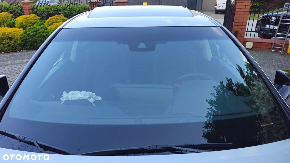 Lexus ES 300h Prestige - 31