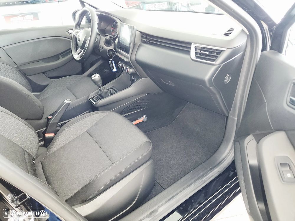 Renault Clio - 22