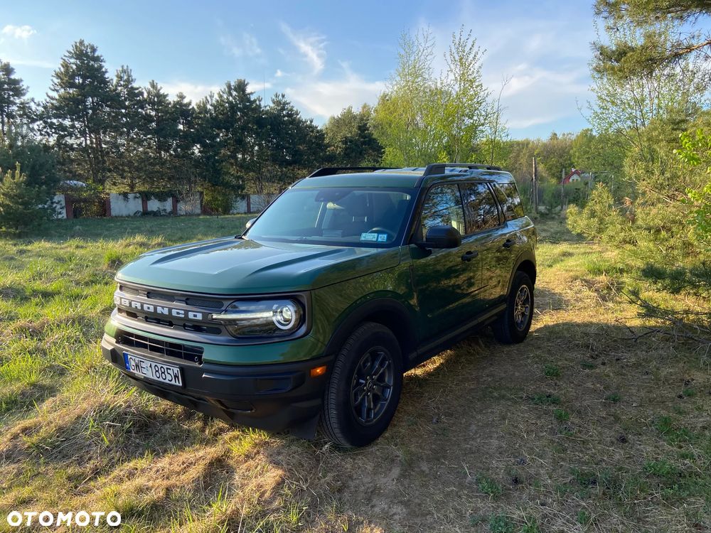 Ford Bronco - 1