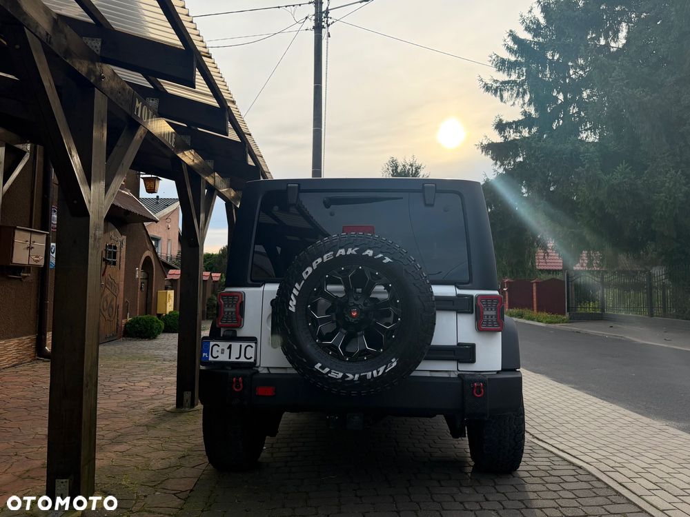 Jeep Wrangler - 5