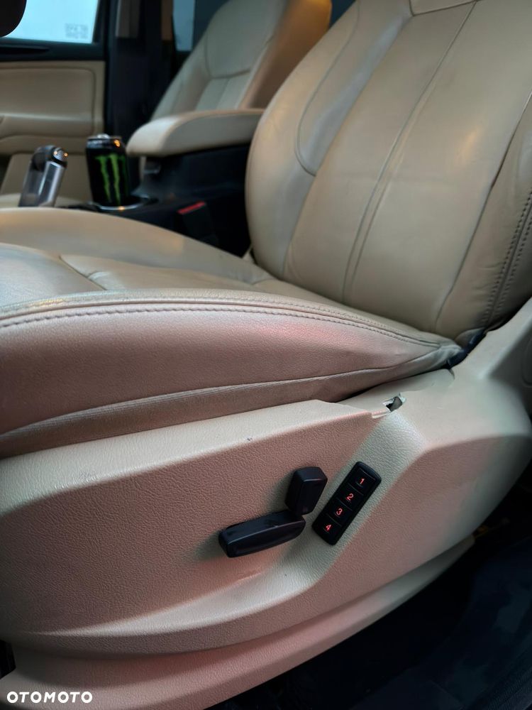 Ford Galaxy 2.0 TDCi Ghia - 18