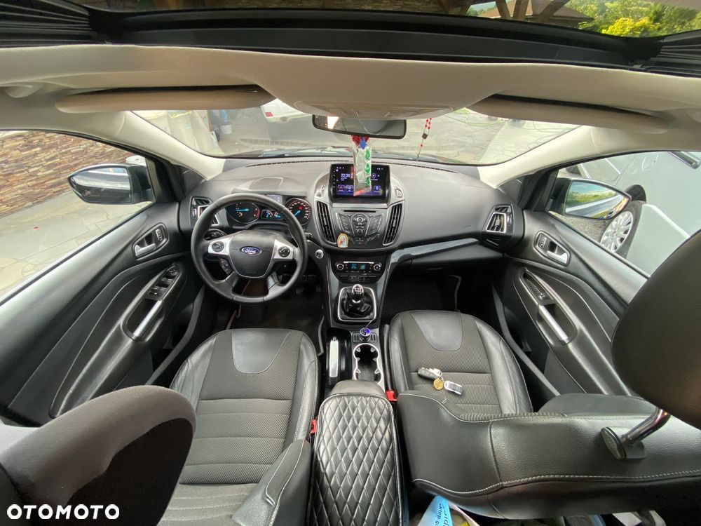 Ford Kuga - 12