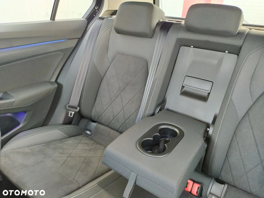 Volkswagen Golf 1.5 TSI EVO Style - 11