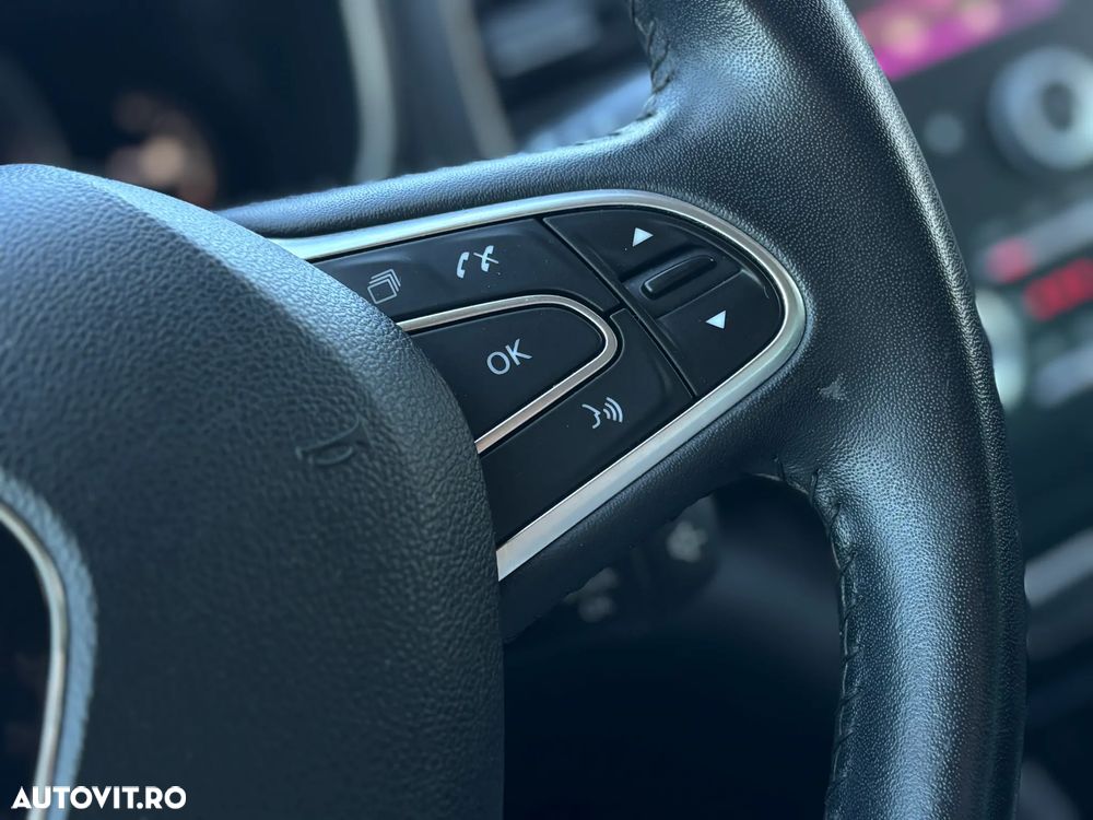 Renault Megane TCE 140 Equilibre - 26