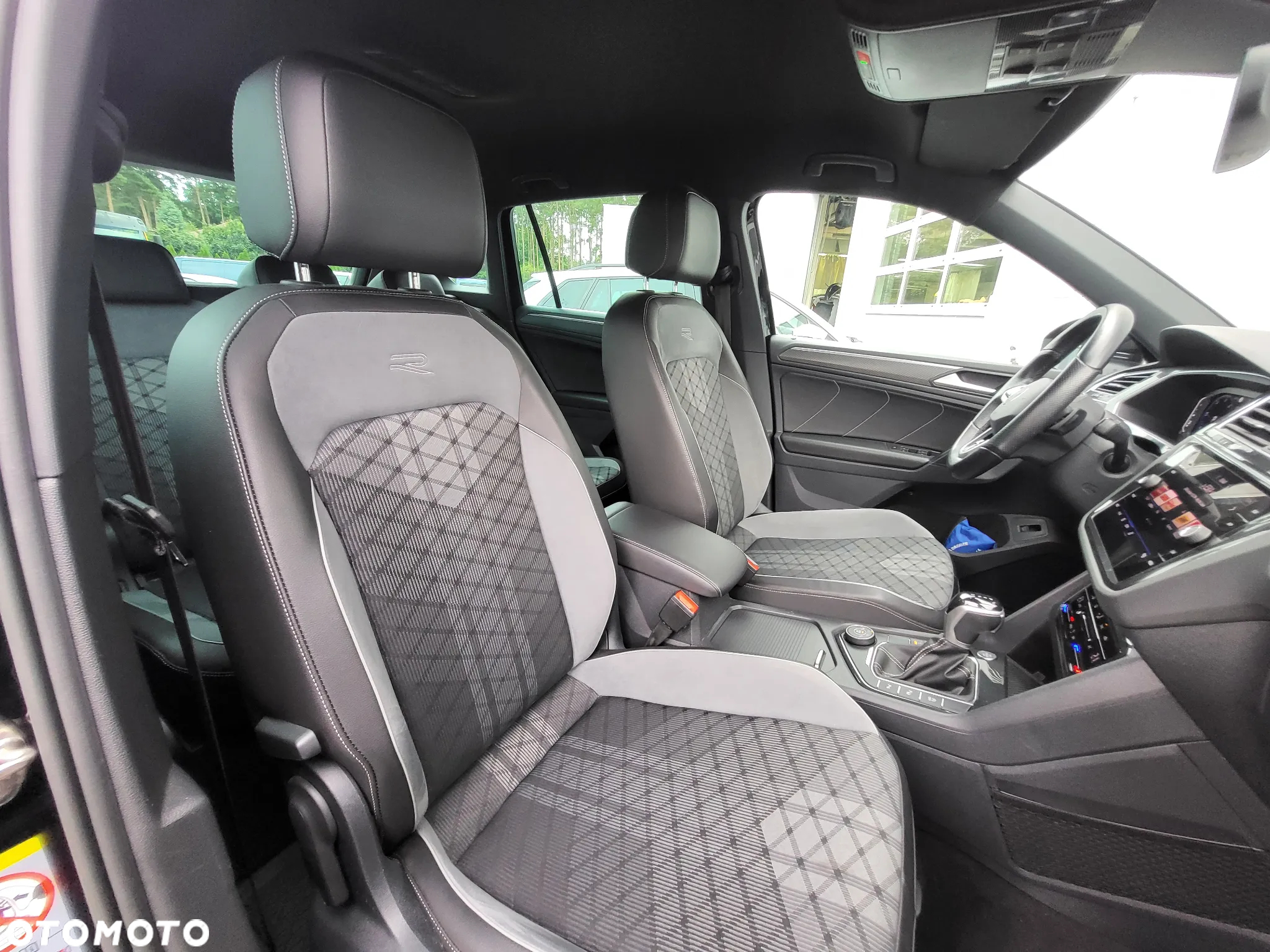 Volkswagen Tiguan 2.0 TDI SCR 4Mot R-Line DSG - 25