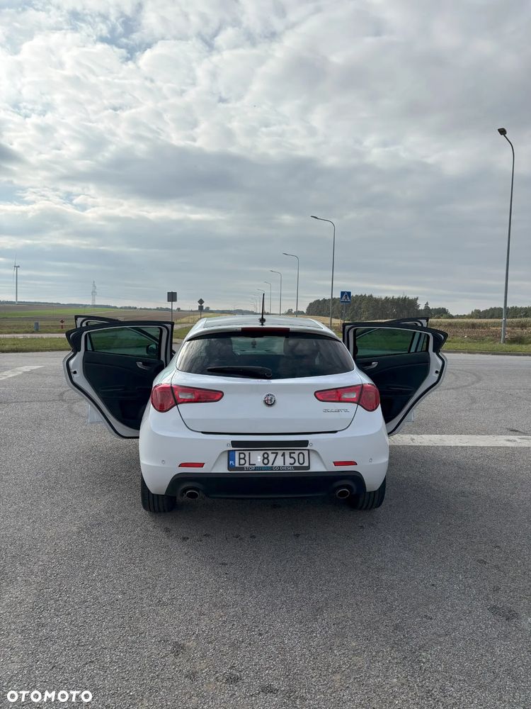 Alfa Romeo Giulietta 2.0 JTDM 16V Veloce - 12