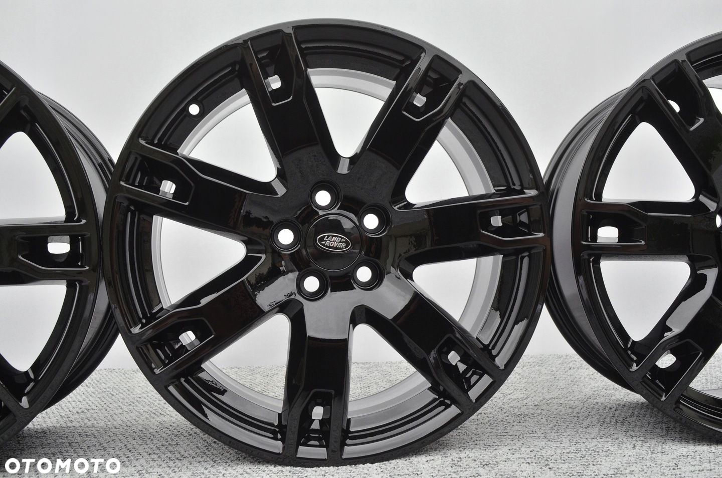 Felgi 8x18 5x108 Land Rover Range Evoque Velar Freelander 2 Discovery Sport - 10