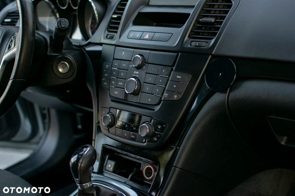 Opel Insignia - 37