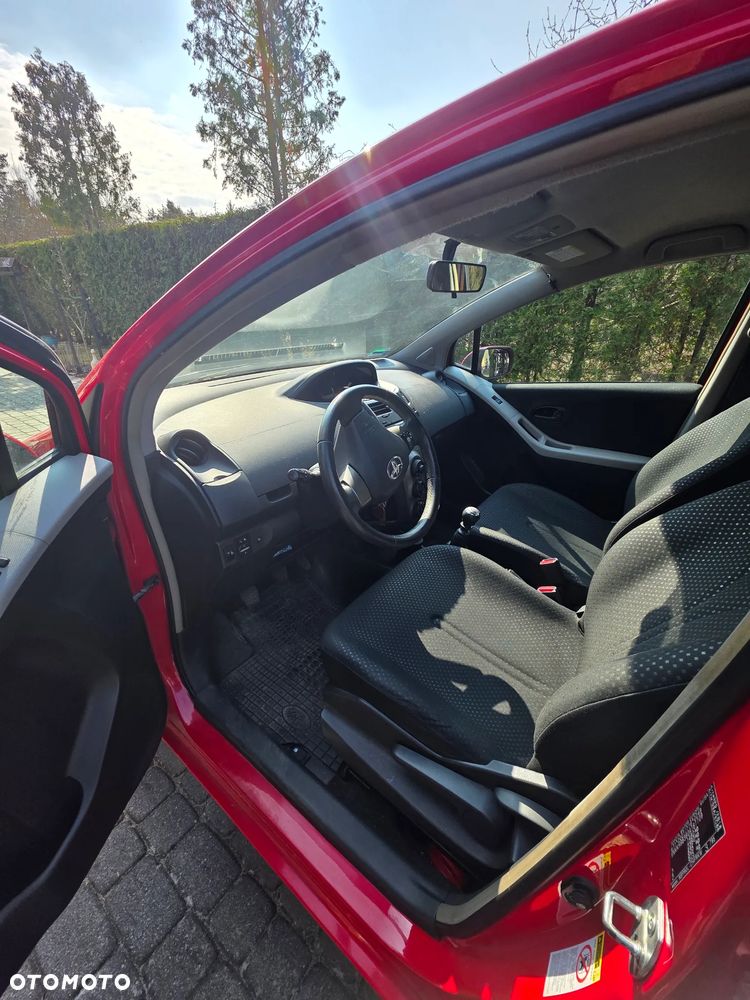 Toyota Yaris 1.33 Luna - 5