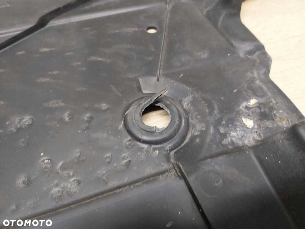 Toyota Prius IV 1,8 xw50 osłona podwozia podłogi prawa dolna 58165-47030 - 5