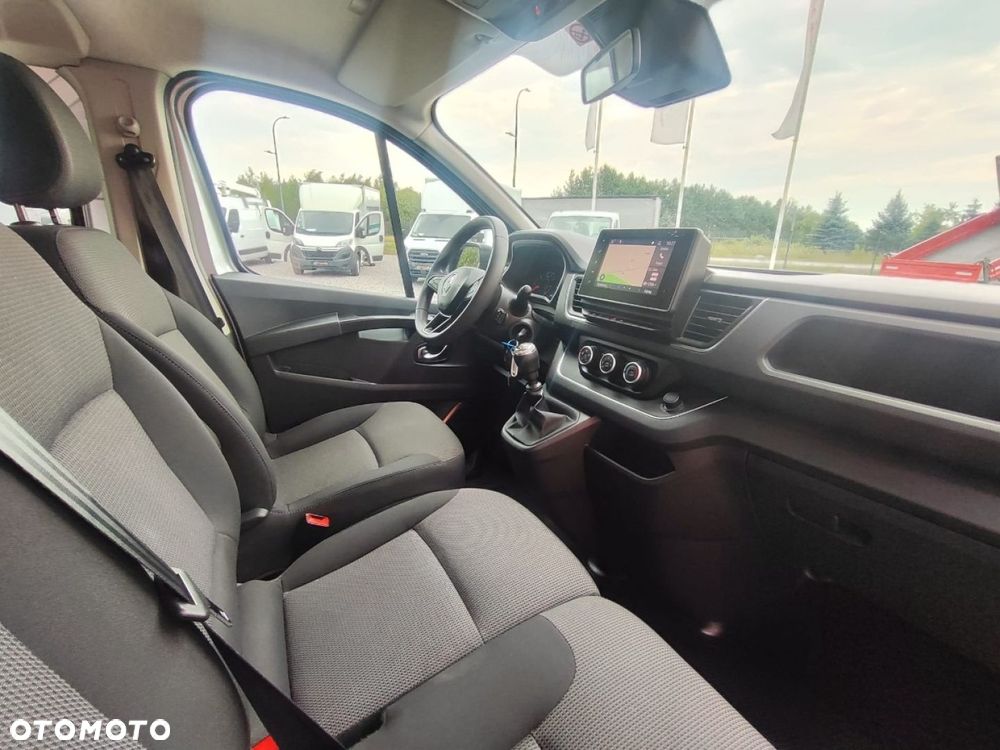 Renault Trafic - 14