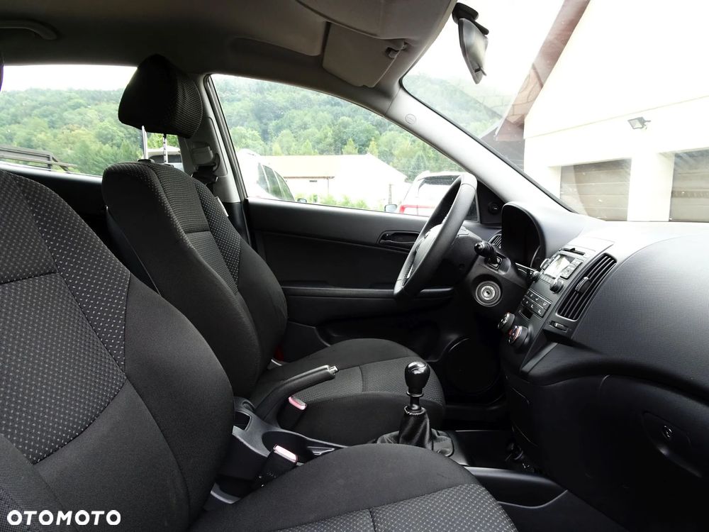 Hyundai i30 1.4 Base - 7