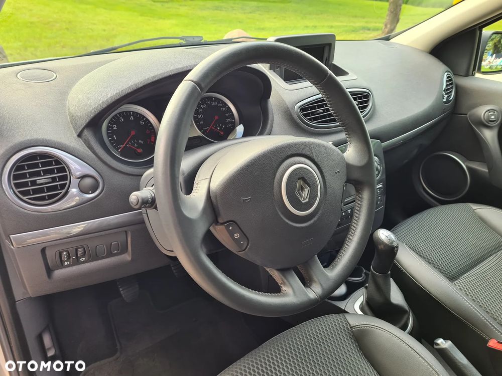Renault Clio - 13