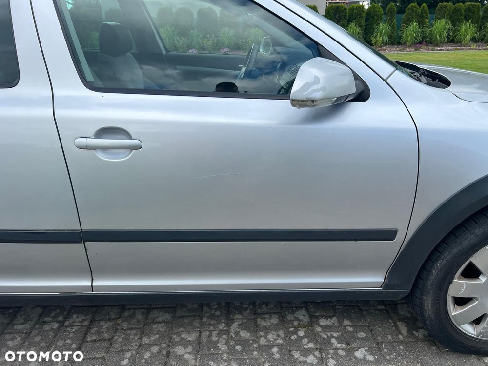 Skoda Octavia 2.0 TDI DPF Scout 4x4 - 12