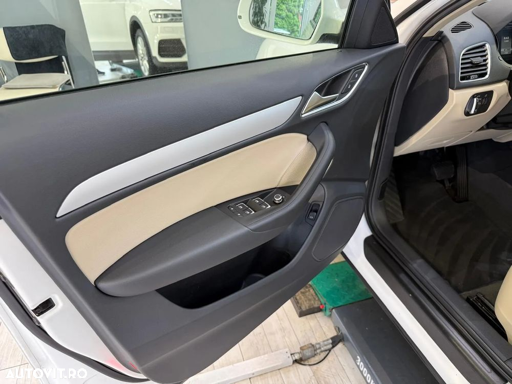 Audi Q3 2.0 TDI Quattro Stronic Design - 17