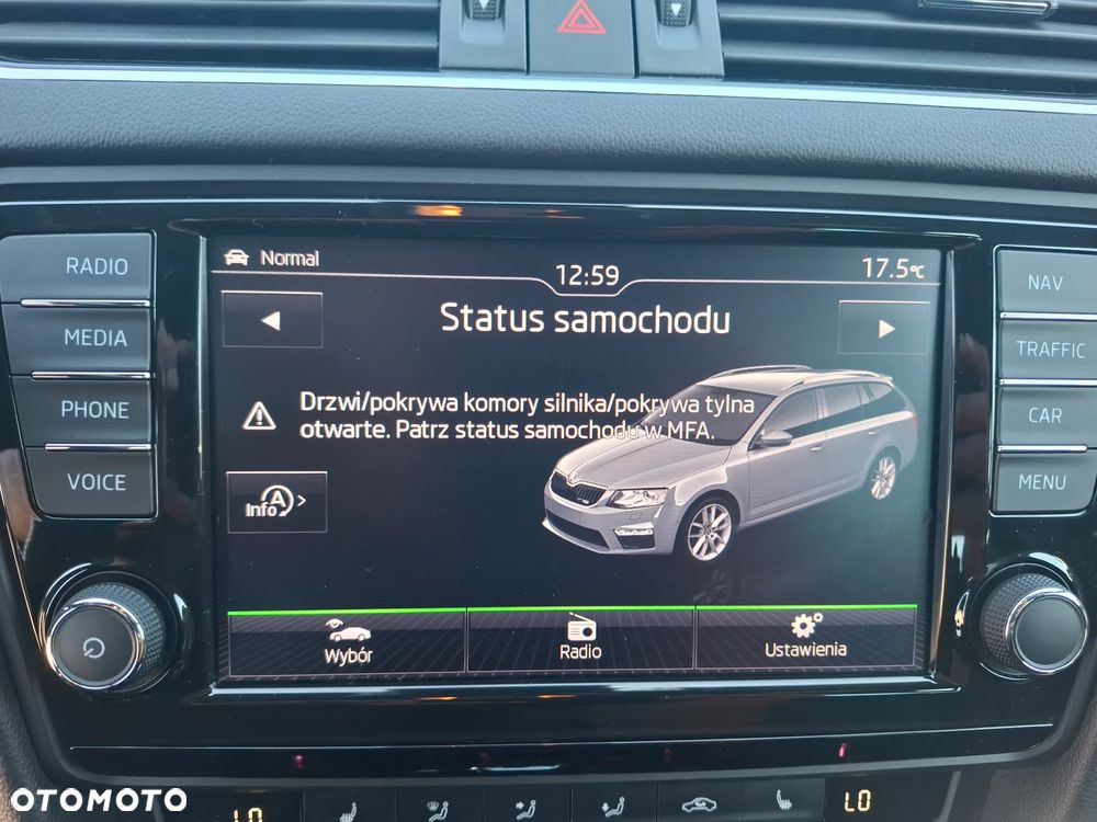 Skoda Octavia 2.0 TDI DSG RS - 32