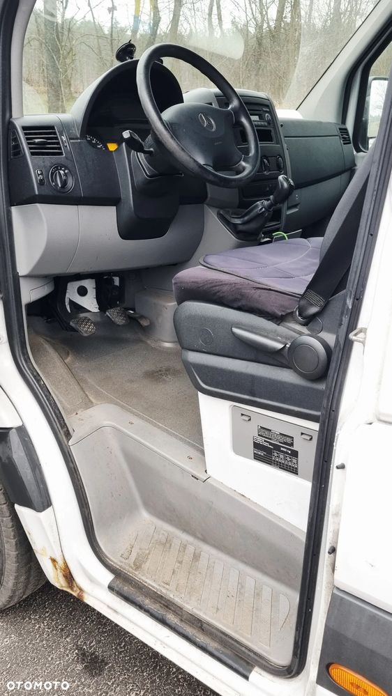 Mercedes-Benz Sprinter - 13