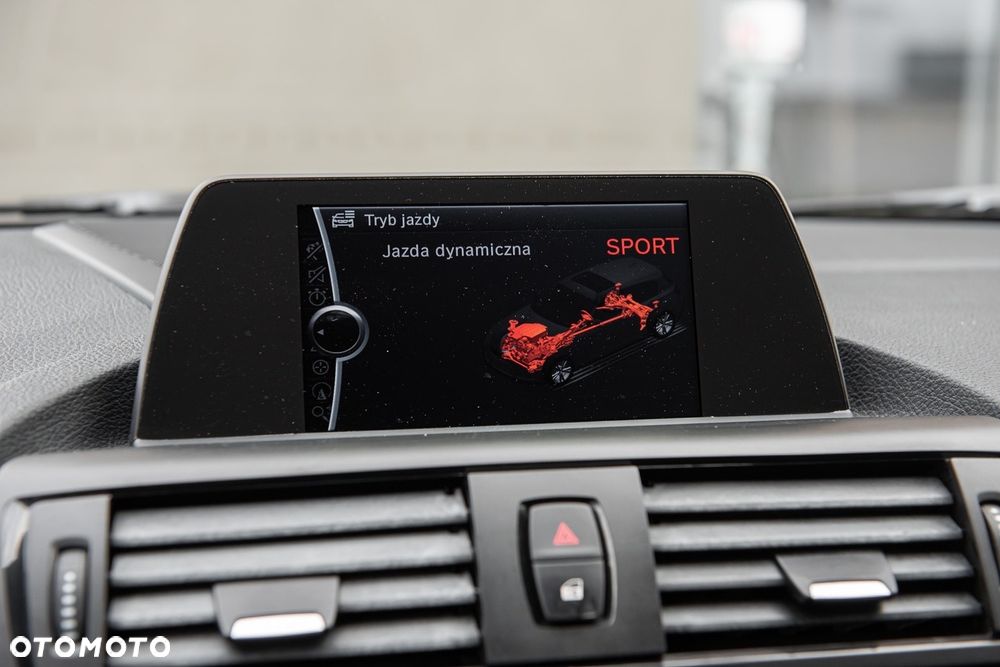 BMW Seria 1 116i Sport Line - 23